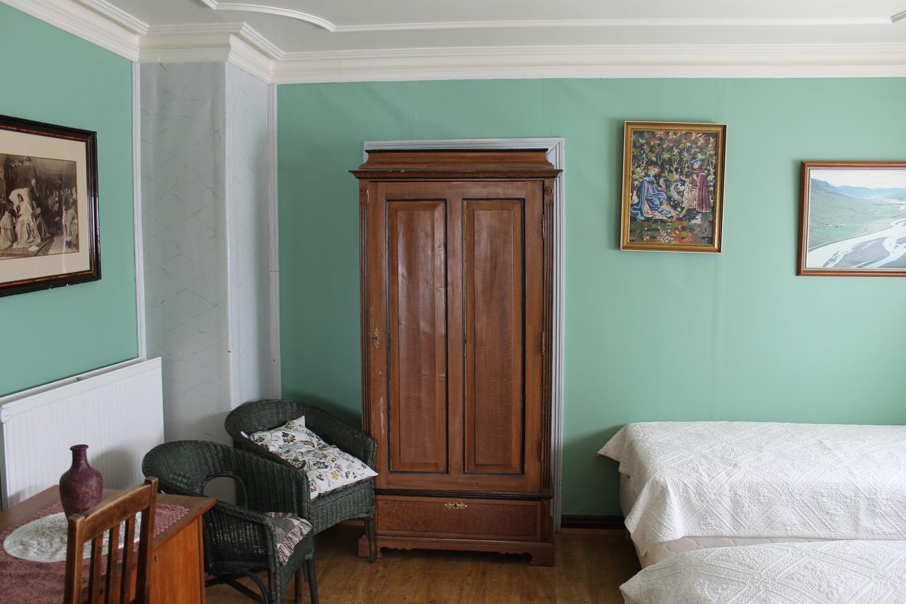 Ferthaþjonustan Geitaskarthi Bed and Breakfast Blonduos Exteriör bild